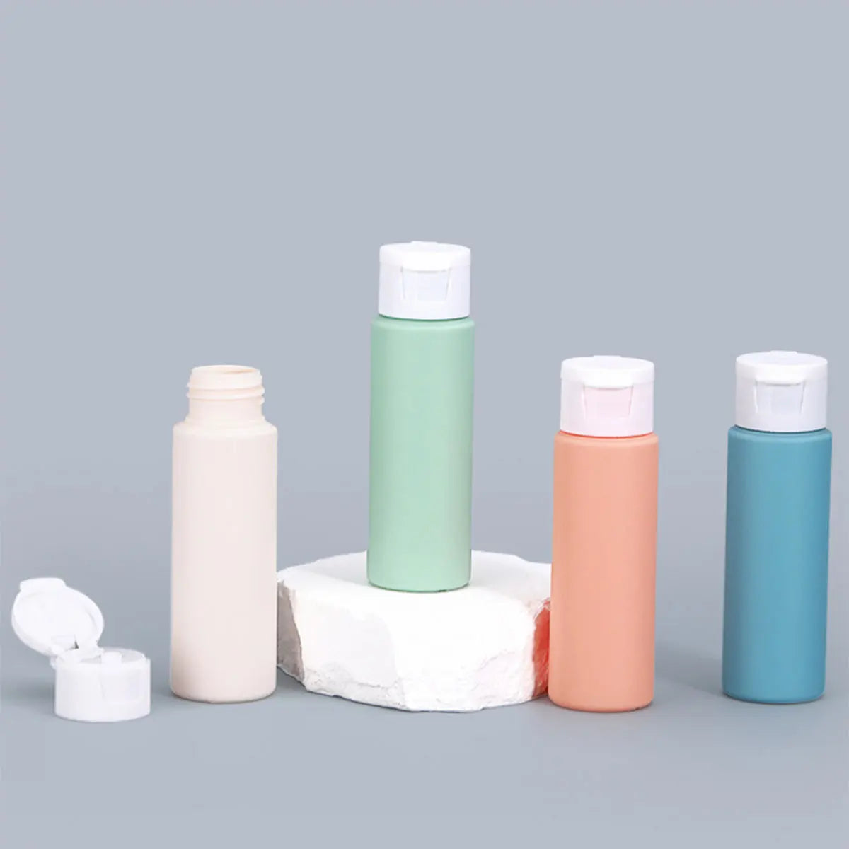 4-piece Silicone Leak Proof Toiletries, Packaged in Travel Bottles, Convenient to Carry on Business Trips